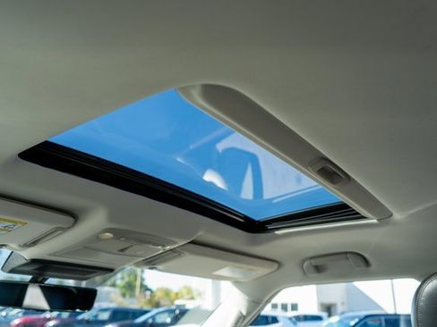 Used 2022 Nissan Armada Platinum w/ Captain's Chairs Package image 15