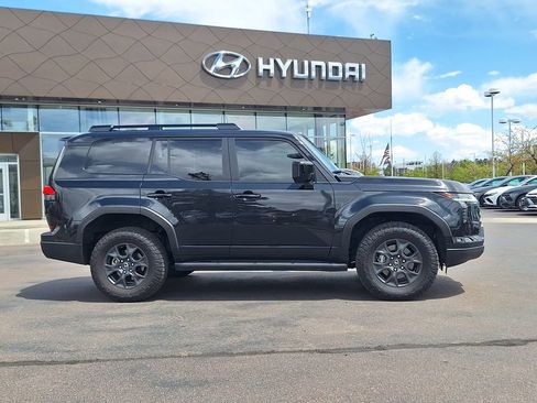 Used 2024 Lexus GX 550 AWD/4WD image 2
