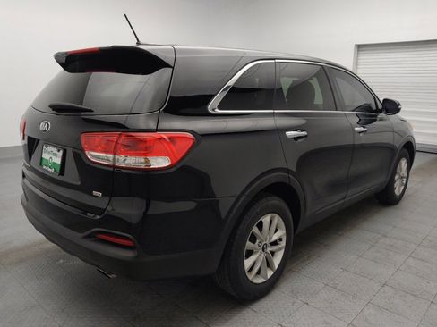 Used 2017 Kia Sorento L FWD image 9