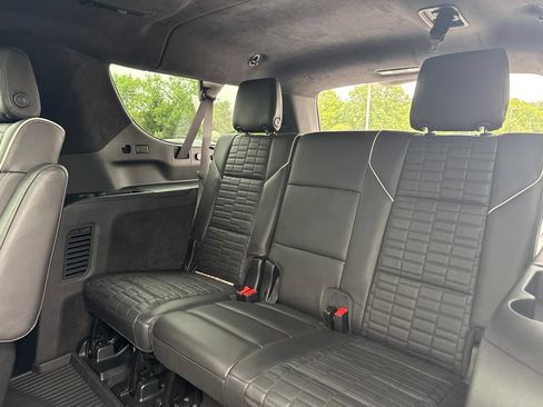 Used 2024 Cadillac Escalade ESV Sport Platinum w/ LPO, ONYX Package AWD/4WD image 20