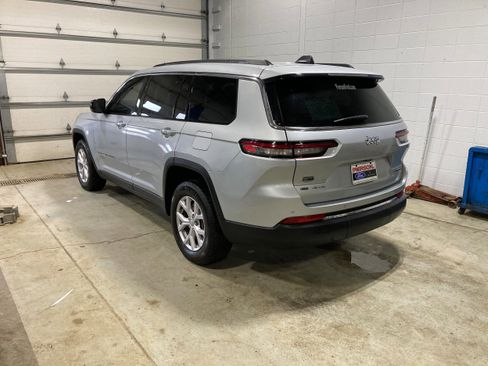 Used 2022 Jeep Grand Cherokee L Limited image 18