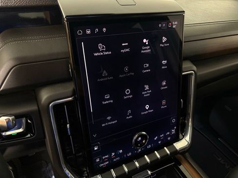 Used 2025 GMC Yukon Denali AWD/4WD image 27