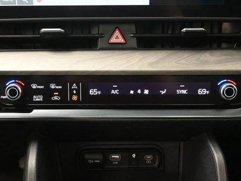 Used 2025 Kia Sportage X-Line w/ Premium Package image 22
