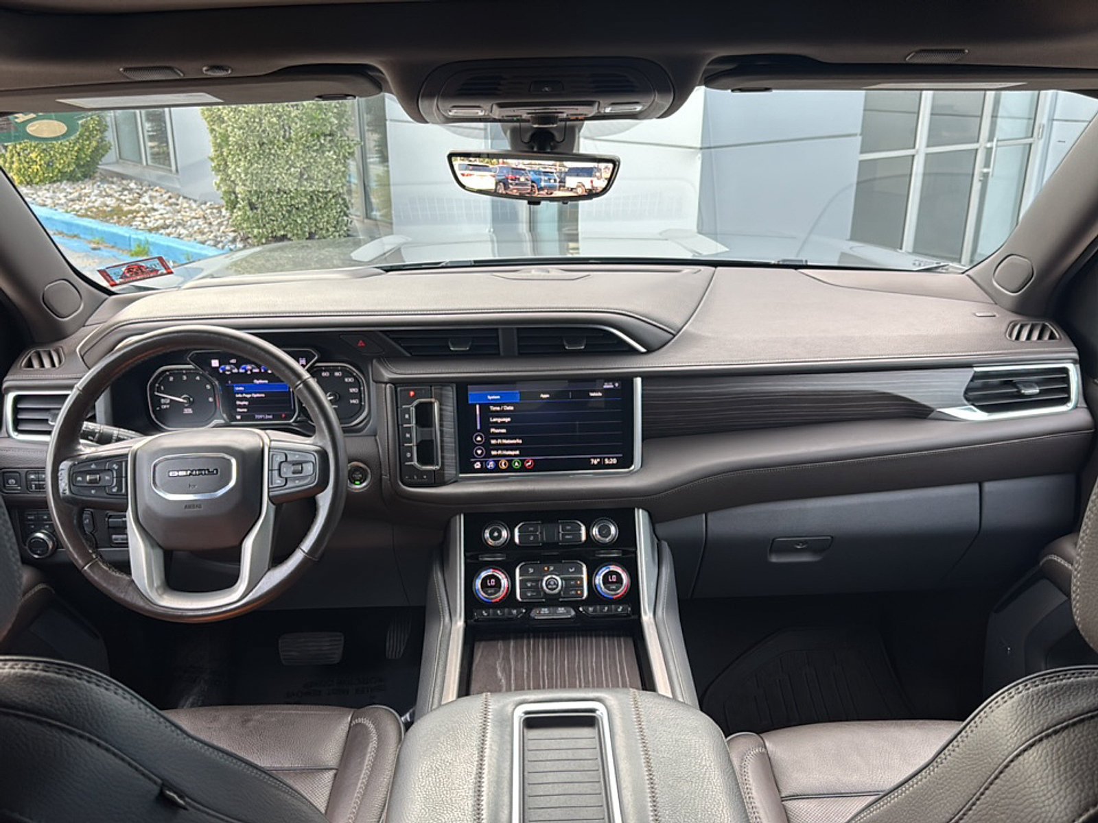 Used 2021 GMC Yukon Denali w/ Denali Ultimate Package AWD/4WD image 33