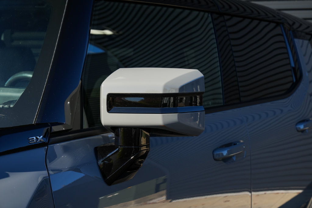 Used 2025 GMC Hummer EV 3X AWD/4WD image 9
