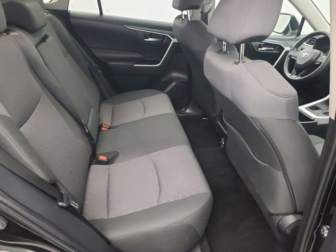 Used 2025 Toyota RAV4 XLE image 18