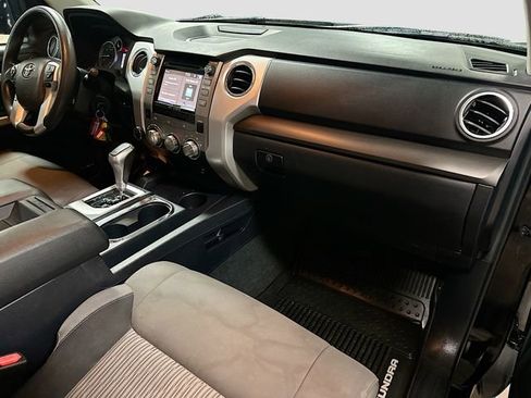 Used 2017 Toyota Tundra SR5 image 27