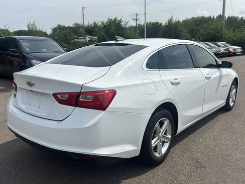 Used 2021 Chevrolet Malibu LS FWD image 5