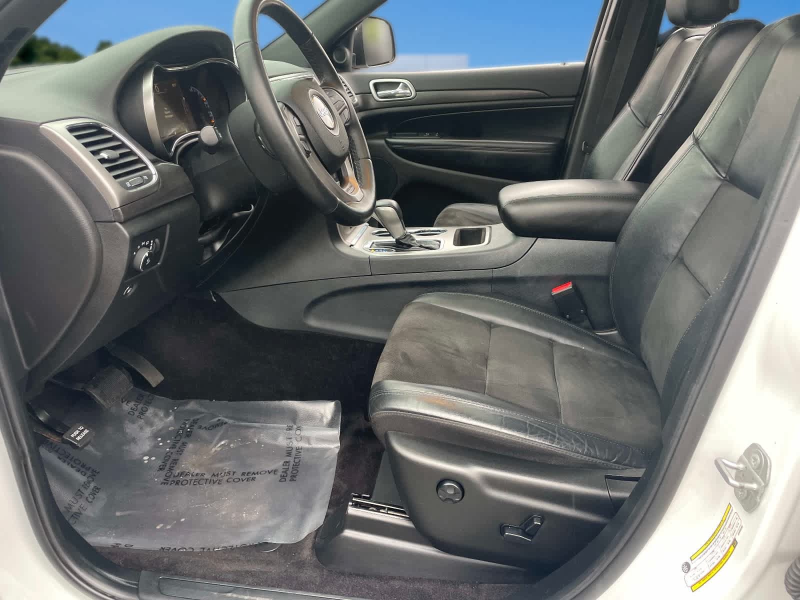 Used 2018 Jeep Grand Cherokee Altitude AWD/4WD image 20