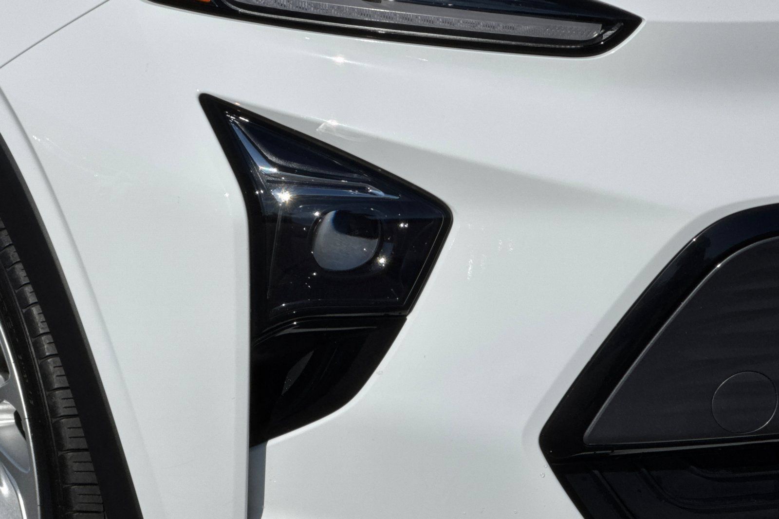 Used 2023 Chevrolet Bolt EUV LT FWD image 43