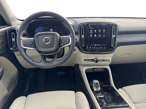 New 2026 Volvo XC40 B5 Ultra w/ Climate Package image 24