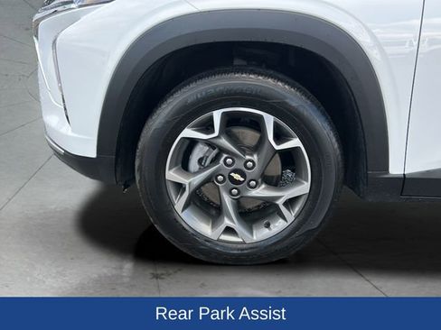 Certified 2024 Chevrolet Trax LT w/ Driver Confidence Package FWD image 29
