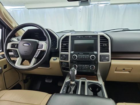 Used 2017 Ford F150 Lariat w/ Equipment Group 502A Luxury AWD/4WD image 29