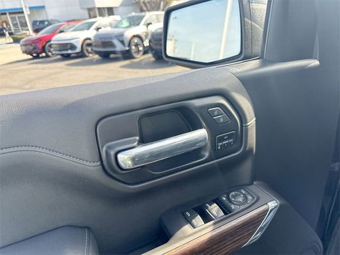 Used 2022 Chevrolet Silverado 1500 High Country image 27