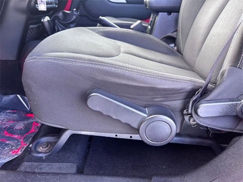 Used 2017 Jeep Wrangler Unlimited Rubicon w/ Dual Top Group image 11