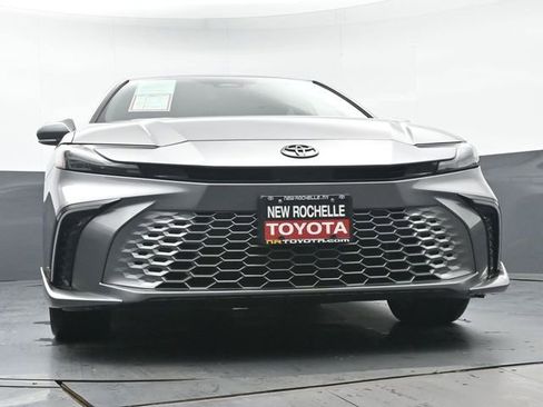 Used 2025 Toyota Camry LE image 35