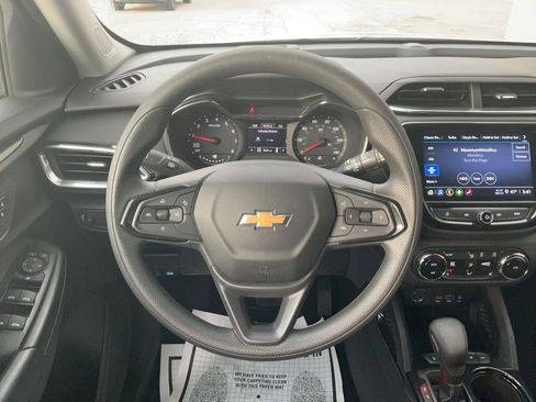 Used 2023 Chevrolet TrailBlazer LT w/ Convenience Package image 11