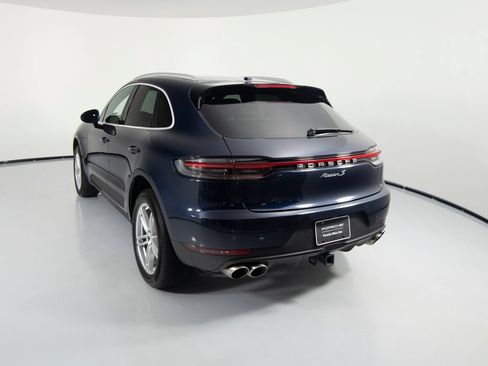 Certified 2021 Porsche Macan S AWD/4WD image 3