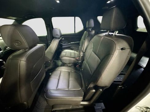 Used 2023 Chevrolet Traverse RS w/ LPO, Floor Liner Package AWD/4WD image 25