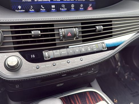 Used 2018 Lexus LS 500 AWD w/ Luxury Package image 31