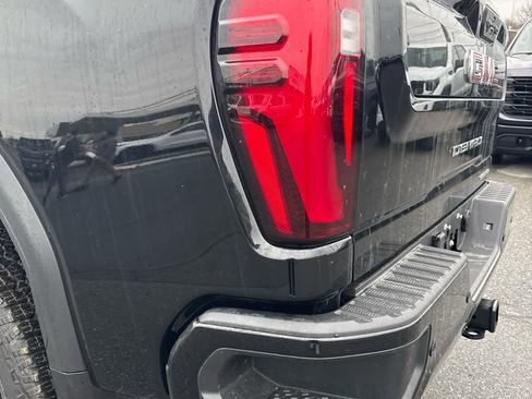 New 2025 GMC Sierra 2500 Denali w/ Denali Reserve Package image 7