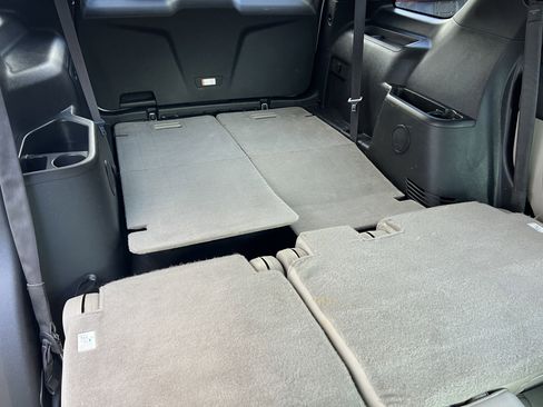 Used 2013 Ford Explorer XLT image 22