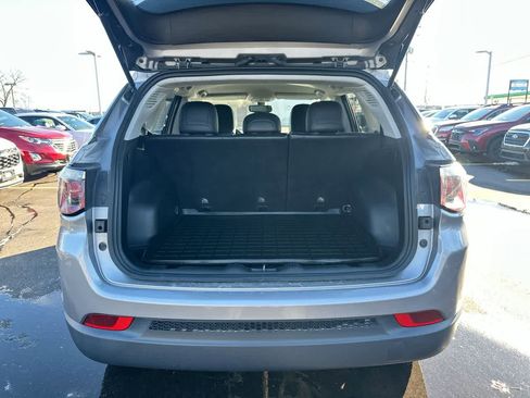 Used 2018 Jeep Compass Latitude w/ Popular Equipment Group image 35