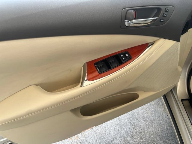 Used 2011 Lexus ES 350 FWD image 23