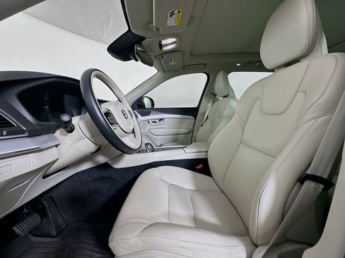 Used 2025 Volvo XC90 B5 Core w/ Protection Package image 13