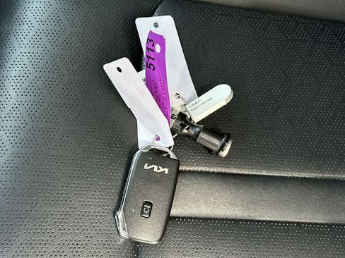 Used 2022 Kia Sorento SX FWD image 31