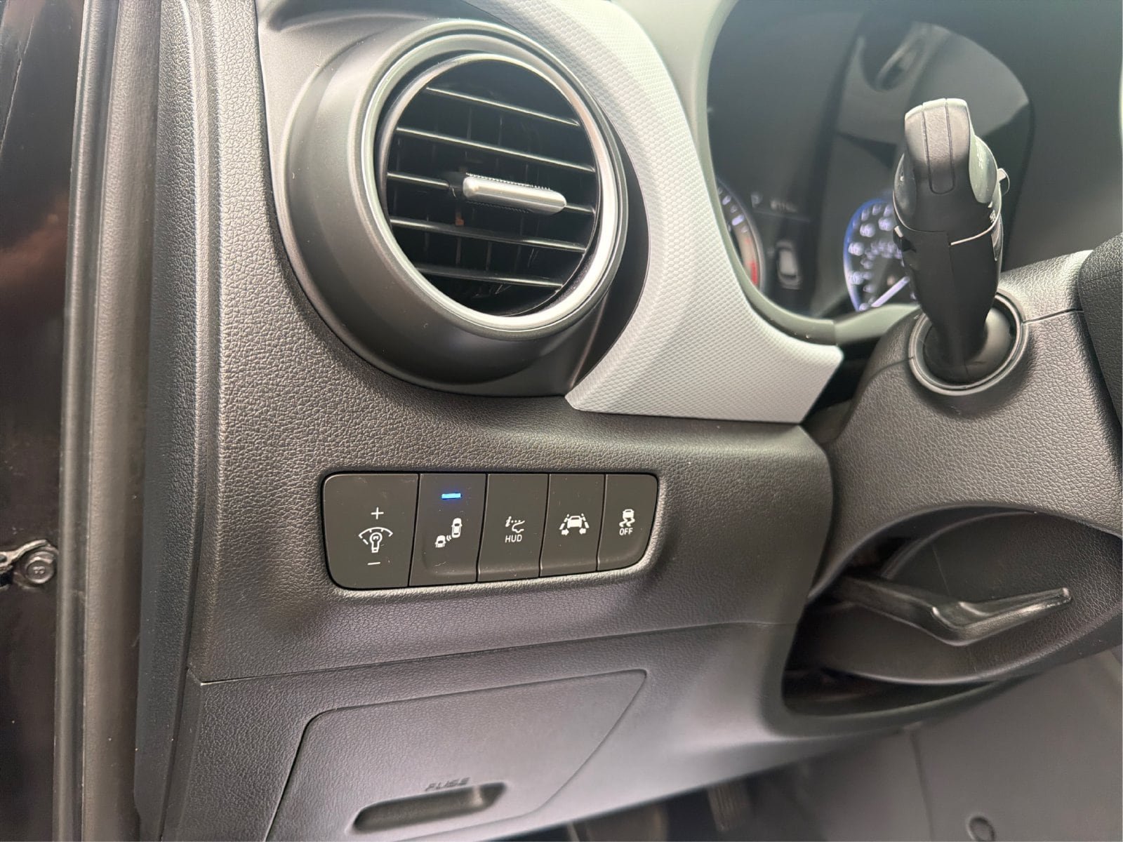 Used 2019 Hyundai Kona Ultimate AWD/4WD image 20