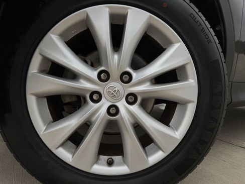 Used 2015 Toyota RAV4 Limited w/ Technology Package FWD image 9