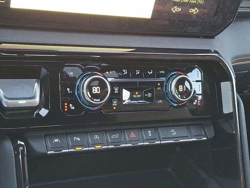 Certified 2025 GMC Sierra 1500 AT4 w/ AT4 Premium Package image 18