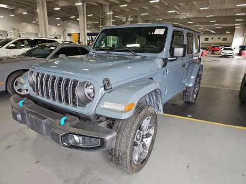 Used 2024 Jeep Wrangler Unlimited w/ Convenience Group AWD/4WD image 1