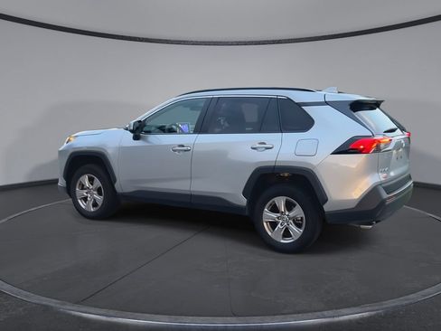 Used 2023 Toyota RAV4 XLE w/ Convenience Package FWD image 6