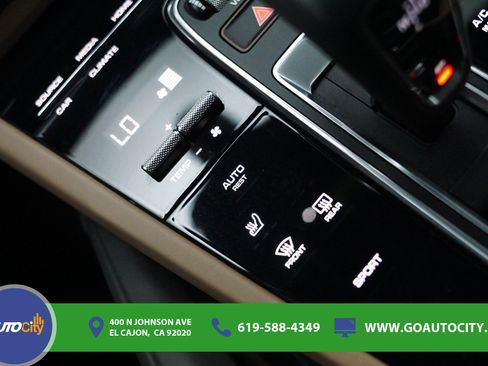 Used 2020 Porsche Cayenne AWD/4WD image 27