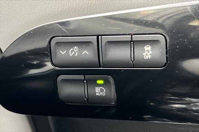 Certified 2017 Toyota Prius Prime Plus w/ Carpet Mat Package FWD image 30