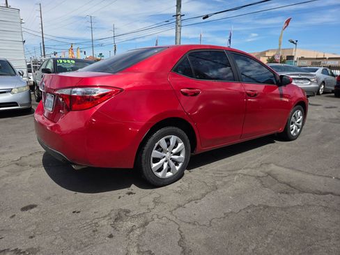 Used 2016 Toyota Corolla LE FWD image 4