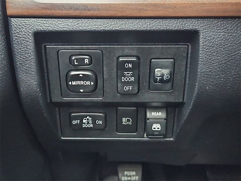 Used 2018 Toyota Tundra Limited w/ Limited Premium Package image 18