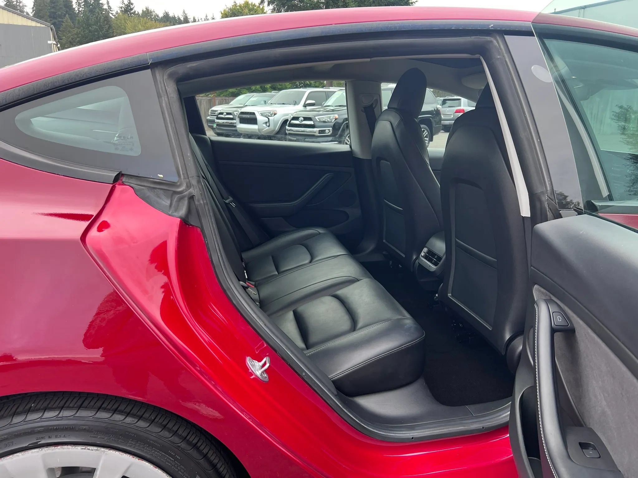 Used 2022 Tesla Model 3 Long Range AWD/4WD image 31