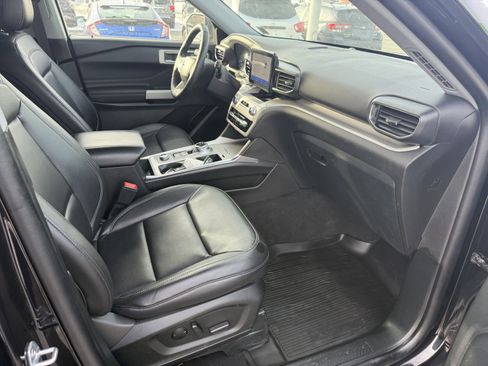 Certified 2023 Ford Explorer XLT w/ Equipment Group 202A image 13