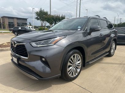 Used 2022 Toyota Highlander Platinum