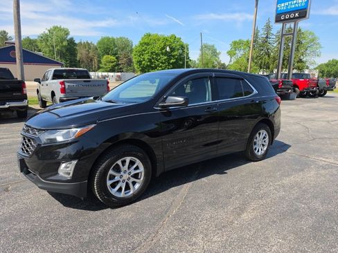 Used 2019 Chevrolet Equinox LT w/ LPO, Blackout Package AWD/4WD image 3