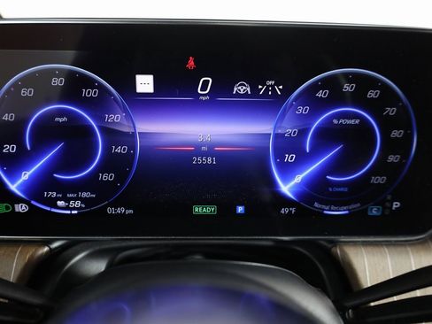 Used 2023 Mercedes-Benz EQE 500 4MATIC SUV w/ Pinnacle Trim Package image 17