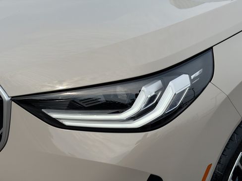 New 2026 BMW X3 xDrive30i w/ Premium Package AWD/4WD image 9