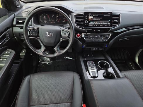 Used 2025 Honda Ridgeline Black Edition image 7