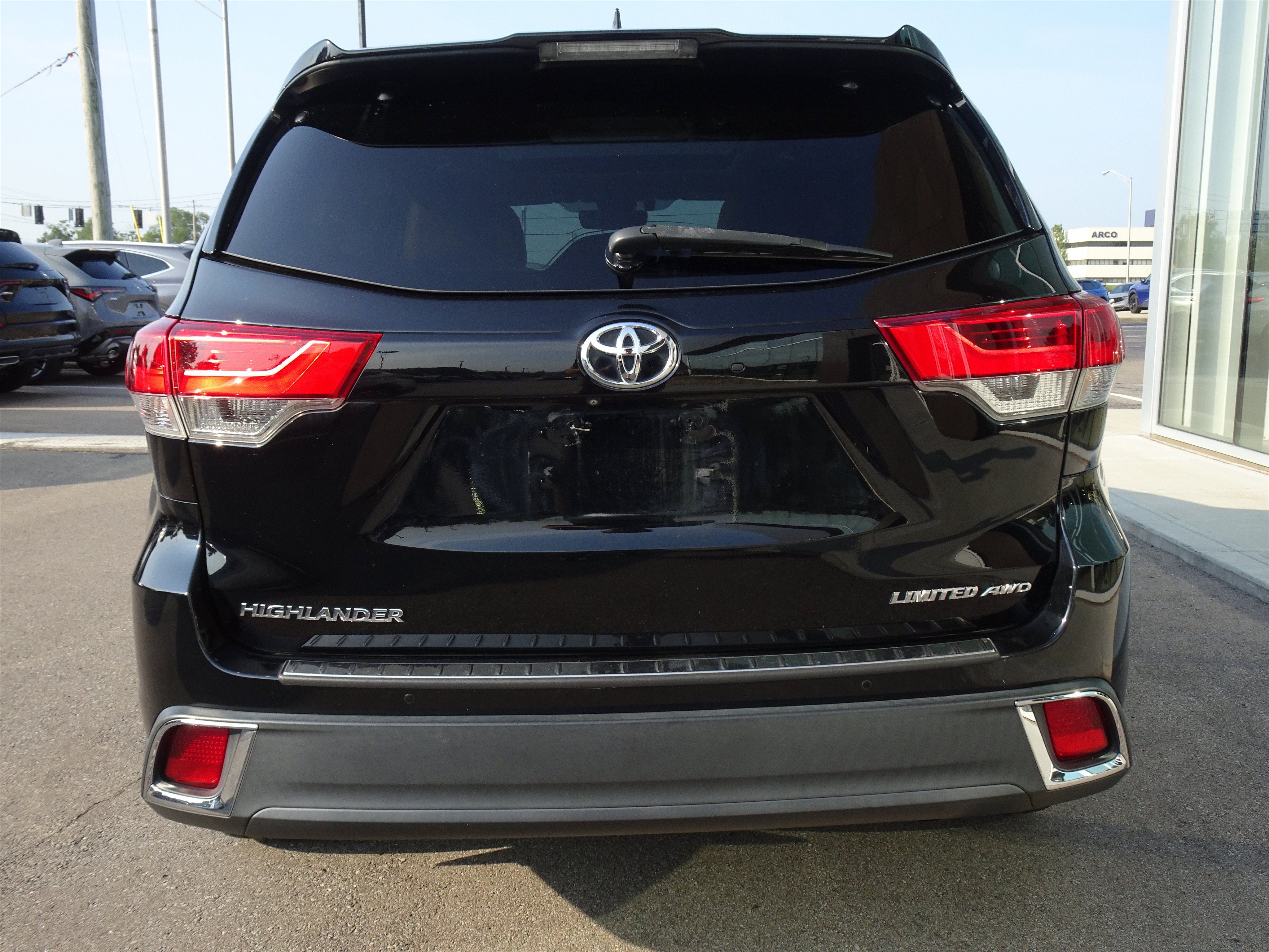 Used 2018 Toyota Highlander Limited Platinum w/ Protection Package #3 AWD/4WD image 4