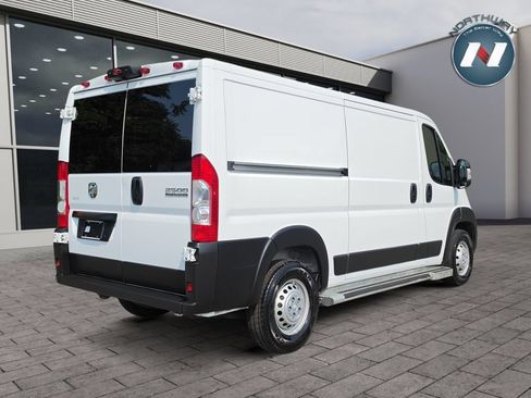 Used 2025 RAM ProMaster 2500 w/ U-Haul Equipment Group FWD image 5