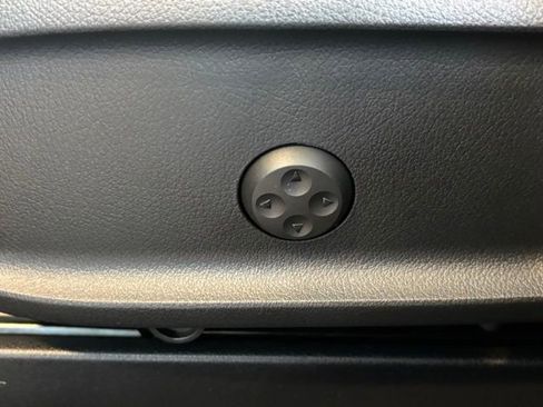 Certified 2025 Mercedes-Benz GLA 250 image 16