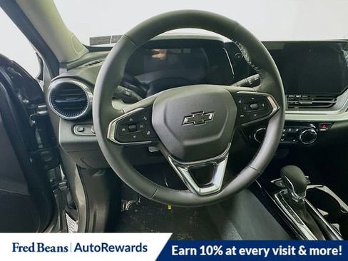 New 2026 Chevrolet Trax LT w/ Driver Confidence Package image 7